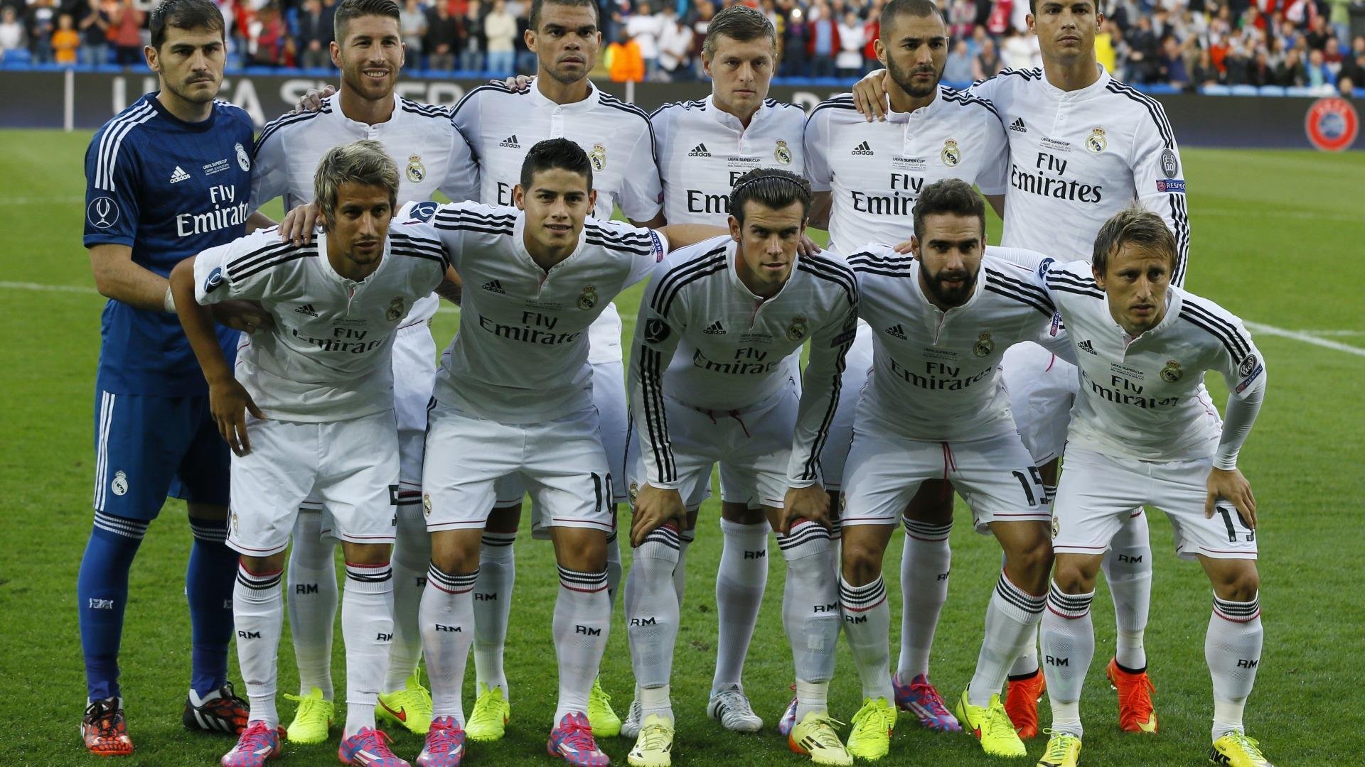 “亚戈·卡尔曼的防守技巧与进攻手段，助美洲狮队占领世界舞台”