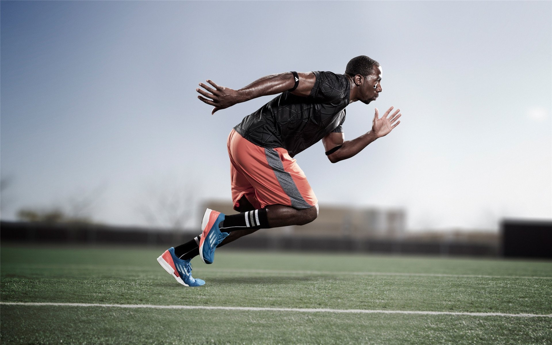 麦基翁仰泳技术精湛令人折服,麦基翁得了几块金牌